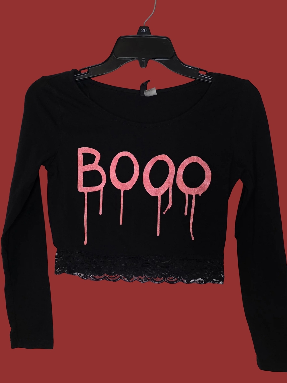 H&M Divided Black & Red Boo Long Sleeve Lace Hemmed Crop Top
